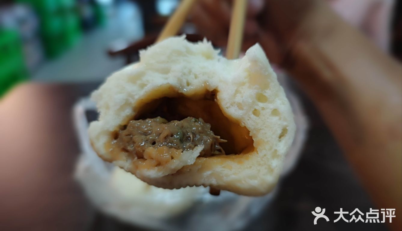 带上汴梁大汤包去吃螺蛳粉