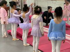 -炫艺舞蹈培训中心(枫尚奥特莱斯店)