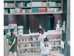 -钟书阁(群光广场店)
