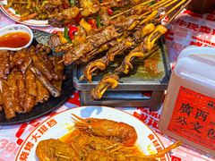 -威记烧嘢·南宁烧烤·超级生牛(绿地店)