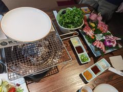 -明洞阿姨·韩式酱蟹烤肉·创意料理(三元桥店)