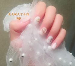-爱美睫美甲会馆