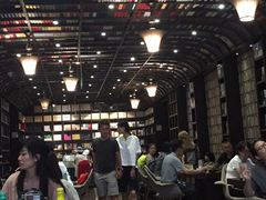 -钟书阁(松江泰晤士小镇店)