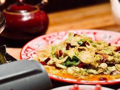 一盘包菜-破三川·新川菜(静安大融城店)