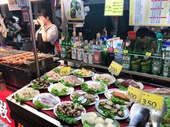 -六合夜市