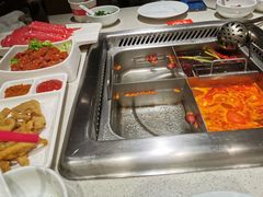 -海底捞火锅鲜切牛肉主题店(长寿路店)