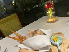 -深圳富苑皇冠假日套房酒店