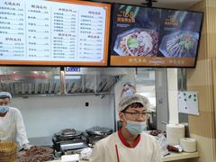 -闫家驴肉老店(华电一校店)