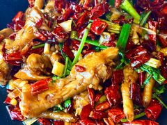 -曼听小寨海鲜烧烤·大连辣炒大王(盖州街店)