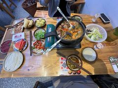 -黔二妞地摊火锅(龙华清湖店)