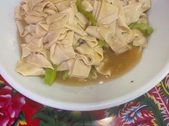 -闯关东东北农家菜(崂山石老人店)