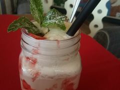 草莓奶茶-良木缘咖啡西餐(蜀汉路店)