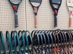 -Wilson威尔胜(漕溪北路店)