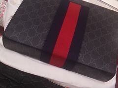 -Gucci(戴高乐机场T 2E)