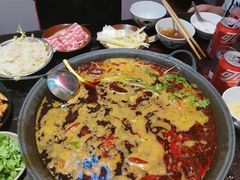 -四小区火锅·巷子里的重庆火锅(花照壁店)