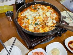 -亲昵春川鸡排(韩国美食街店)