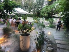 -墨居上隐·院子里火锅(峨眉店)