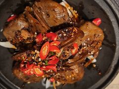 -老牌坊云南鱼豆花火锅(哈西万达店)