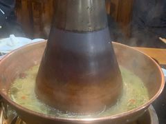 -果松木炭酸菜铜火锅·外婆参鸡汤