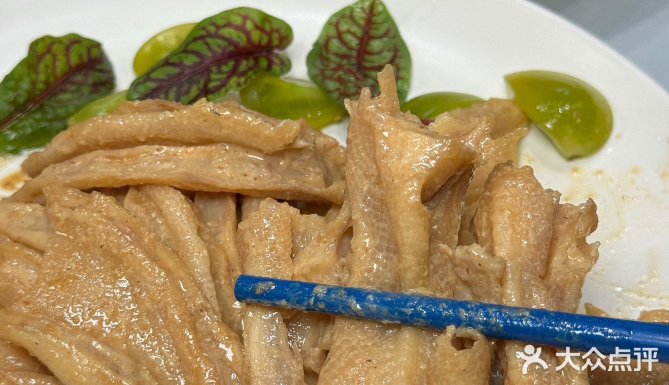 不用再飞北京！！成都也能吃到同款酥不腻烤鸭了