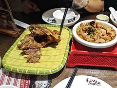 -东口码头·烧鸽子·鱼头泡饼·地方菜(金鹰悦城店)