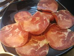 梅花肉-韩聚屋韩国烤肉餐厅(新北万达店)