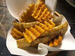 -HIGH FIVE哈福手工汉堡(桂林路店)