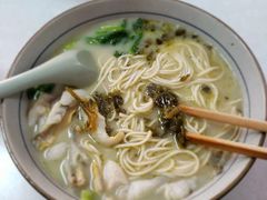 -明呈黄鱼面馆(斜土路店)