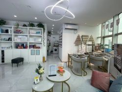 -瓷肌博士·祛痘科技美肤