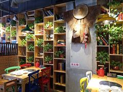 -小小河边鱼(天润城店)