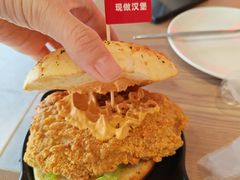 -必胜客(航洋国际店)