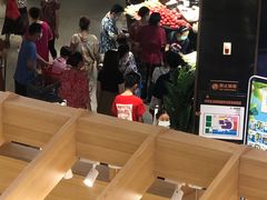 -中百仓储超市有限公司(越秀星汇维港店)
