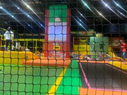 -蹦蹦跳跳(新奥购物中心店)