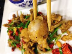 -虾弄弄海派小龙虾·牛羊蝎子火锅