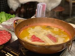 -鲜入围煮花胶鸡海鲜火锅