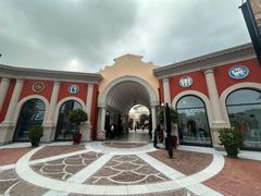 -佛罗伦萨小镇广佛名品奥特莱斯(疏港路店)