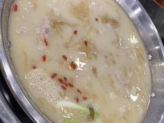 -老来福·非遗酸汤兔(凯旋路店)