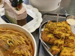 -W COLLECTIVE  DESSERT SHOP
