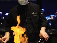-丽思卡尔顿·炙焰·铁板烧餐厅
