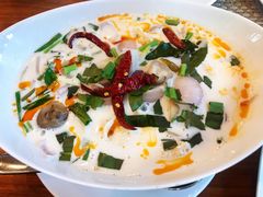 -Chom Cafe and Restaurant