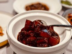 百叶结红烧肉-屋里厢上海菜馆
