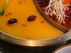 -小天鹅火锅·一线江景洪鼎旗舰店(洪崖洞店)
