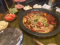 纯牛油锅底-黄潇洒老火锅(九眼桥宏济巷店)