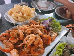 -光海鲜鱼翅餐厅(叻差拉披色路店)