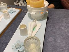 燕窝炖冰糖雪梨-燕庭·纯燕窝·甜品下午茶(日月光店)