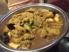 酥鱼炖豆腐-刘胖子家常菜·蹄花焖藕(中南店)