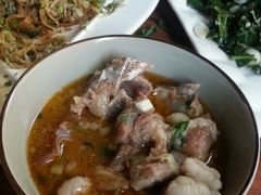 左上角小茴香煎饼，下方羊肉-双城乡铁锅炖羊肉(莱安逸境店)