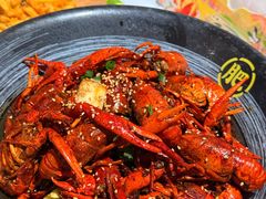 -肥肥虾庄·金牌油焖大虾(汉街SKP店)