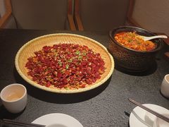 -万重锦·人文川菜馆(骡马市店)