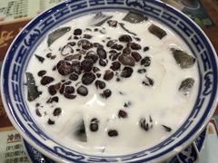 -赵记传承特色牛奶甜品(泉城广场店)